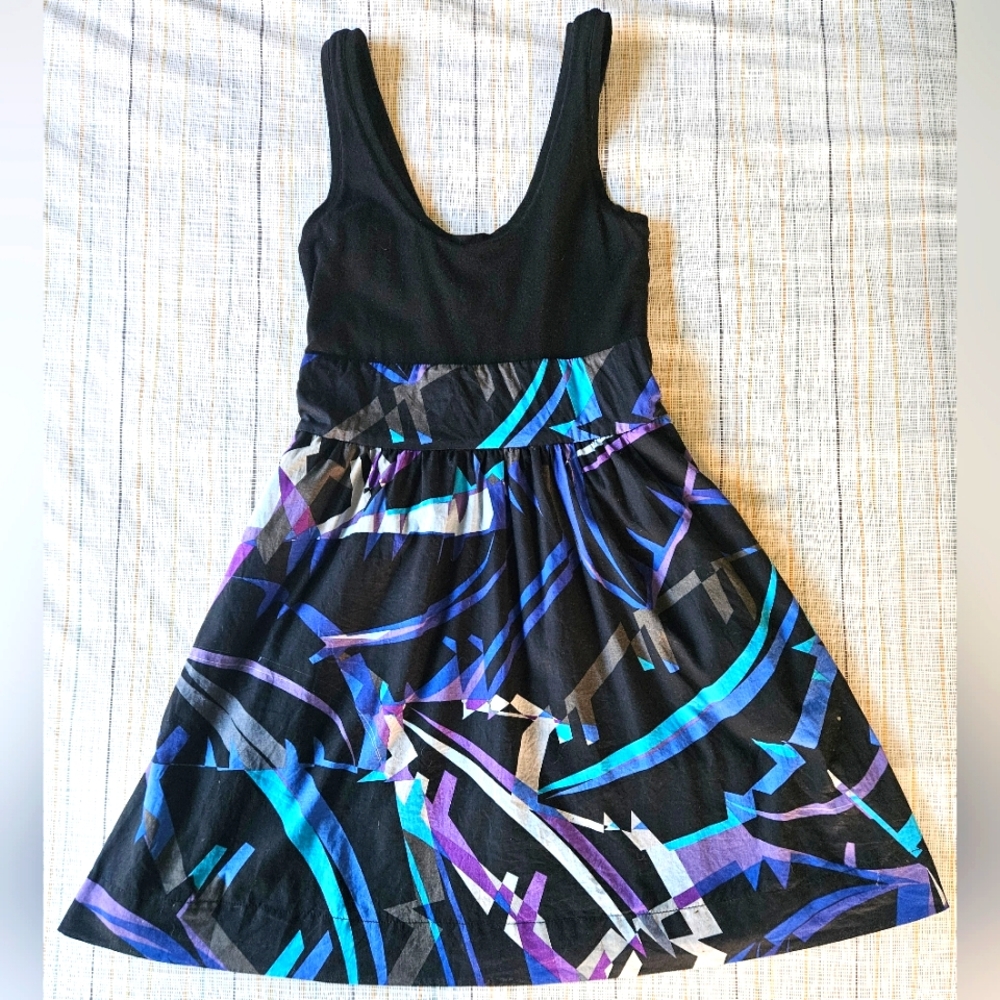 EXPRESS - Black and Multicolor Sleeveless Dress. Size 2.
